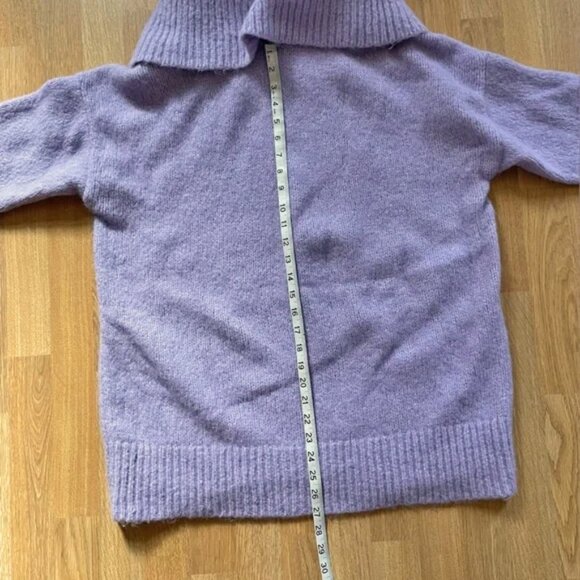 Banana Republic
Oversized Cowl-Neck
Tunic Sweater Lilac
51% Alpaca blend Sz XL - Picture 10 of 12